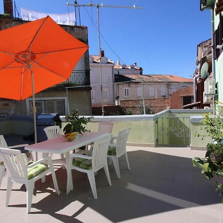 Apartment Old City Πόρετς Εξωτερικό φωτογραφία